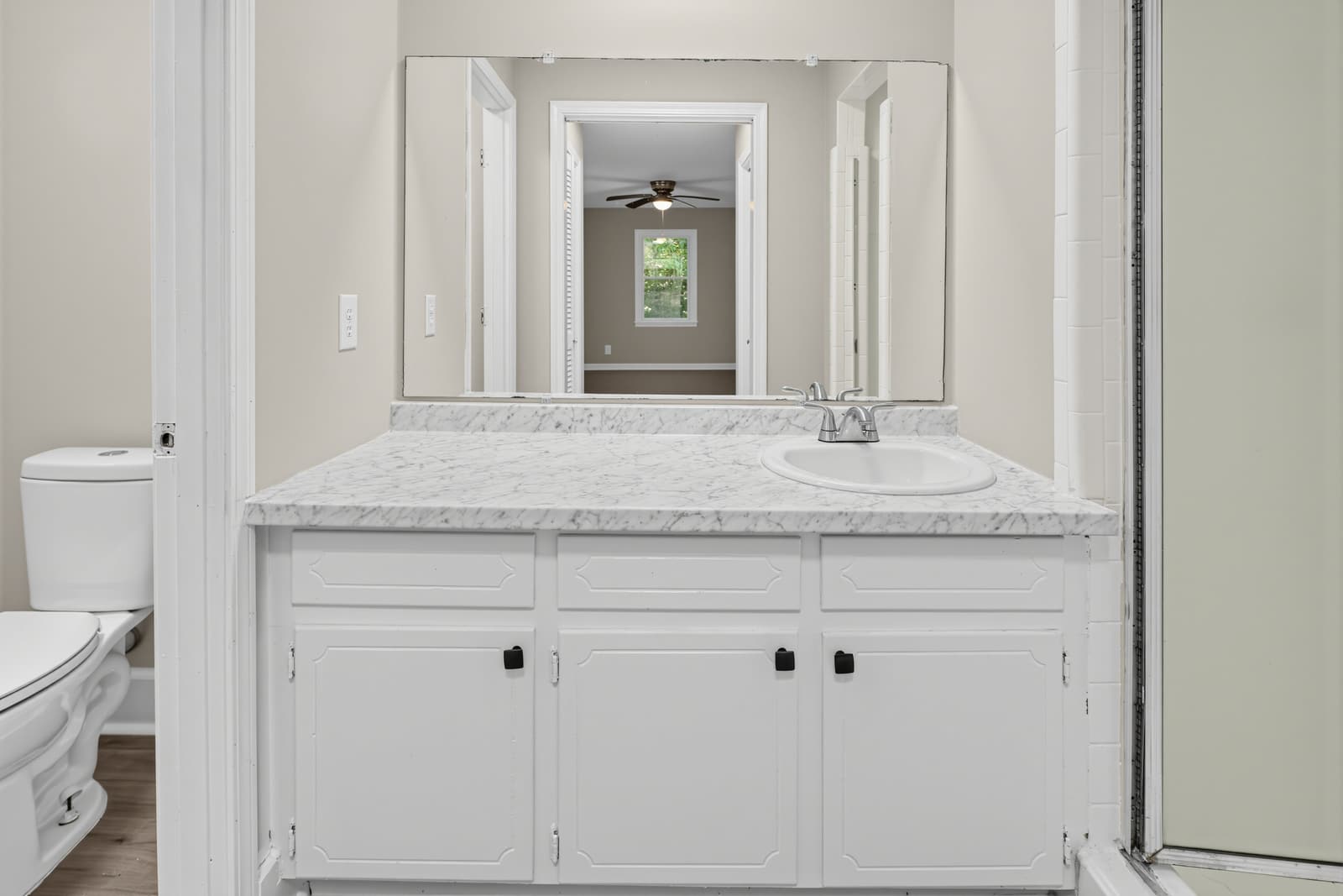Bathroom vanity